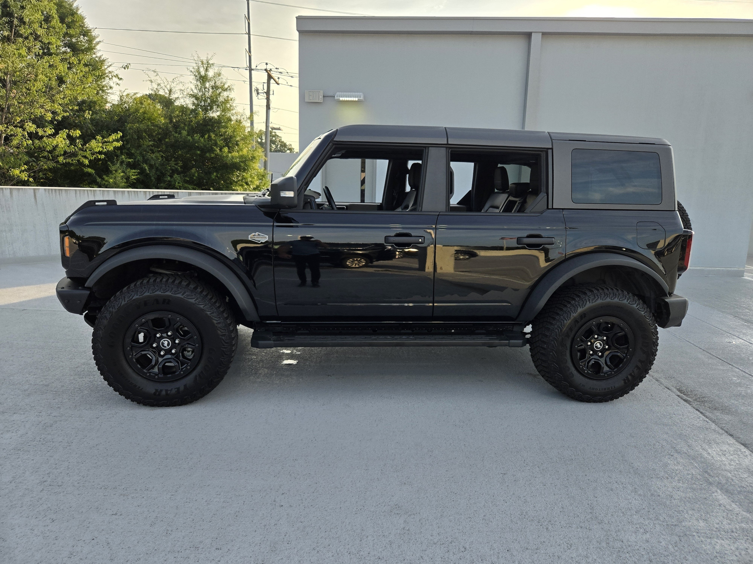 ford bronco 4-door 2024 1FMEE2BP5RLA06090 image ford bronco 4-door 2024 1FMEE2BP5RLA06090 image